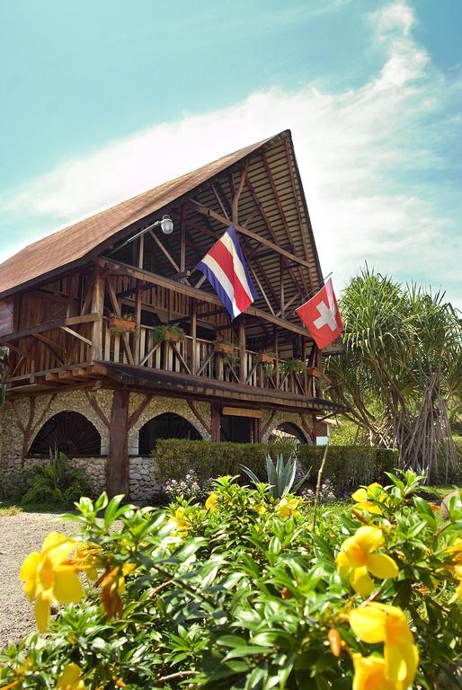Hotel Suizo Loco Lodge & Resort Cahuita Kültér fotó
