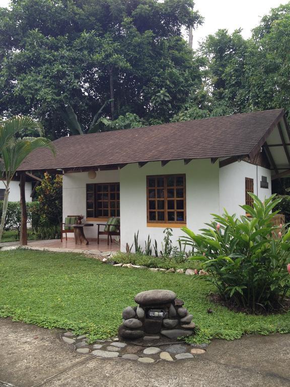 Hotel Suizo Loco Lodge & Resort Cahuita Szoba fotó